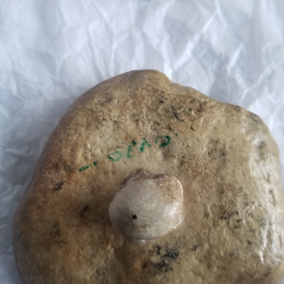 1960s Boho Hand painted Rock Mushroom,Flowers with Gold tone Easel, Miniature - Picture 4 of 6